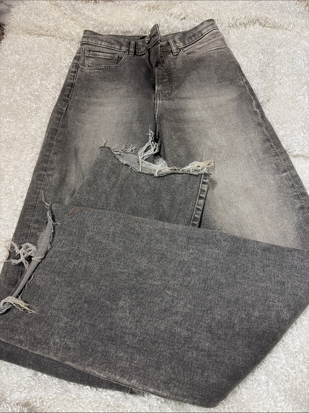 Express grey jeans women’s 4R distressed